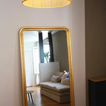 1st Arrondissement - *