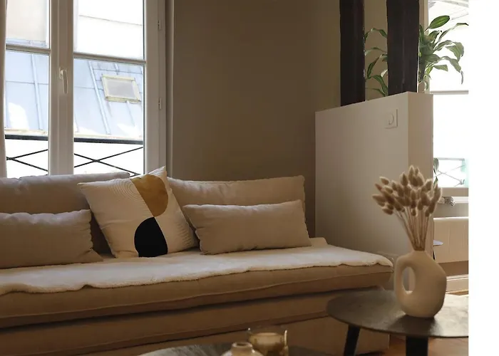 1st Arrondissement - Apartment *